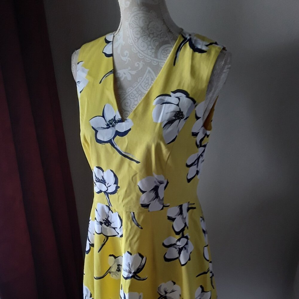 Draper James lovely yellow sheath floral midi dress size 8
